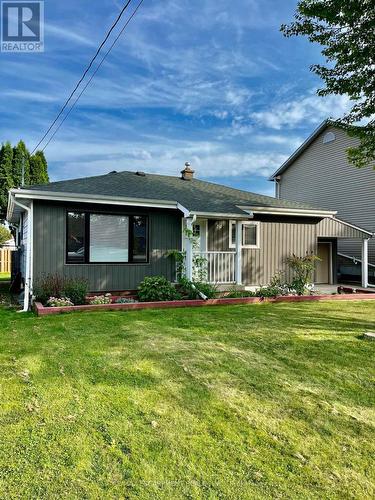 14 Lakeview Avenue, Grimsby, ON - Outdoor With Deck Patio Veranda