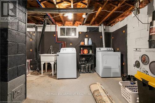 14 Lakeview Avenue, Grimsby, ON - Indoor Photo Showing Laundry Room