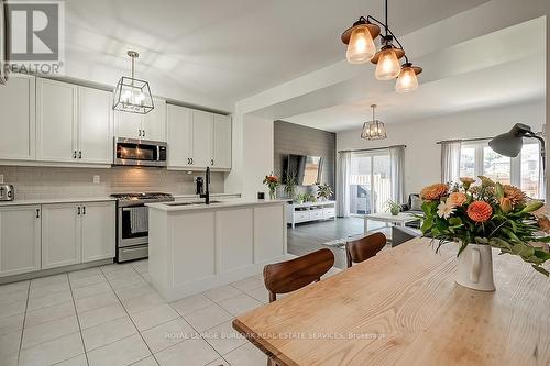 3980 Crown Street, Lincoln, ON - Indoor Photo Showing Kitchen With Upgraded Kitchen