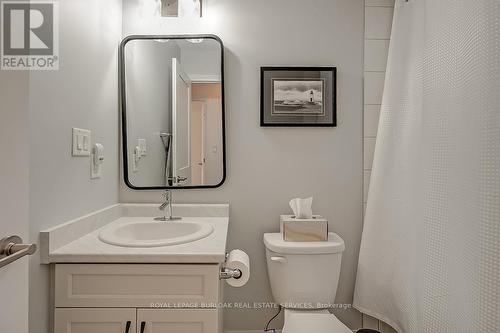 3980 Crown Street, Lincoln, ON - Indoor Photo Showing Bathroom