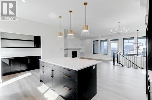 1113 Collinson Court, Kelowna, BC - Indoor Photo Showing Kitchen