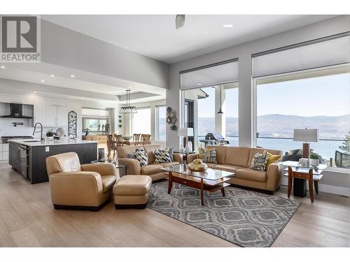 1546 Viognier Drive, West Kelowna, BC - Indoor Photo Showing Living Room With Fireplace