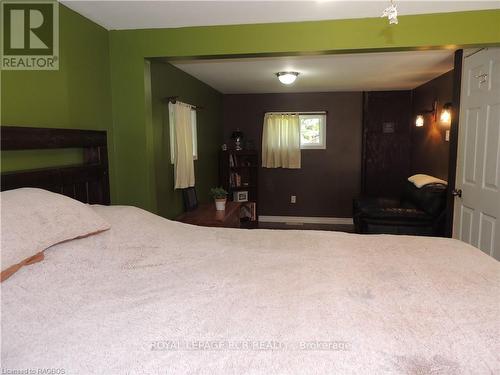 175 Napolean Street, Grey Highlands, ON - Indoor Photo Showing Bedroom