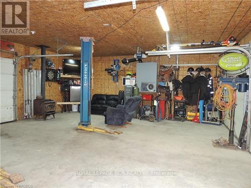 175 Napolean Street, Grey Highlands, ON - Indoor Photo Showing Garage