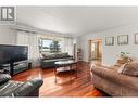 781 Carmi Avenue, Penticton, BC  - Indoor Photo Showing Living Room 