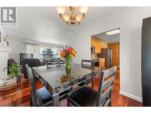 781 Carmi Avenue, Penticton, BC - Indoor Photo Showing Dining Room