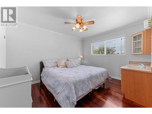 781 Carmi Avenue, Penticton, BC - Indoor Photo Showing Bedroom