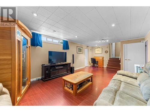 781 Carmi Avenue, Penticton, BC - Indoor