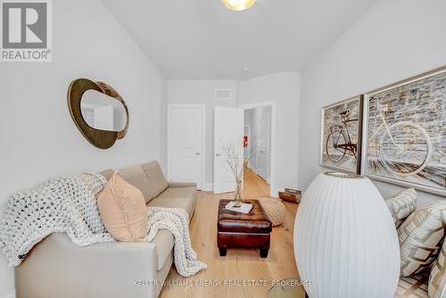 7 Twelve Trees Court, Prince Edward County (Wellington), ON - Indoor Photo Showing Living Room