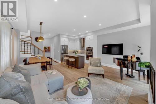 7 Twelve Trees Court, Prince Edward County (Wellington), ON - Indoor Photo Showing Living Room