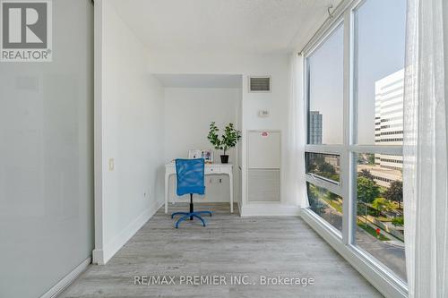 1011 - 23 Sheppard Avenue E, Toronto, ON - Indoor Photo Showing Other Room