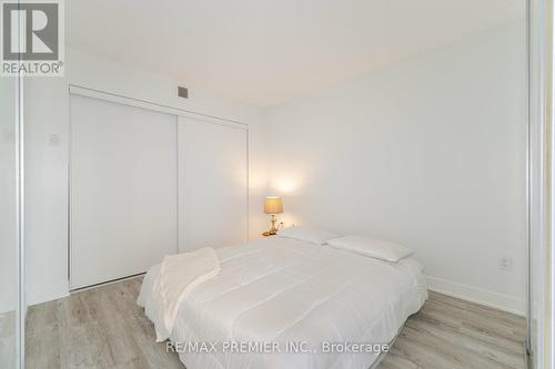 1011 - 23 Sheppard Avenue E, Toronto, ON - Indoor Photo Showing Bedroom