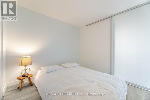 1011 - 23 Sheppard Avenue E, Toronto, ON - Indoor Photo Showing Bedroom