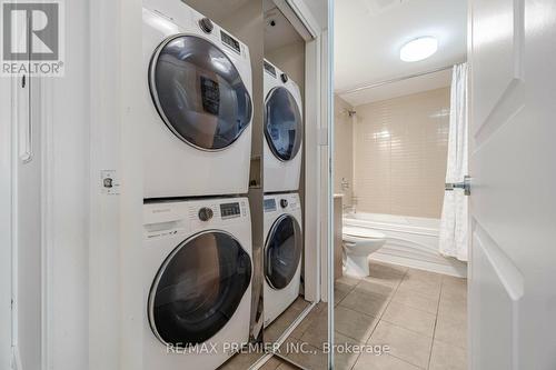 1011 - 23 Sheppard Avenue E, Toronto, ON - Indoor Photo Showing Laundry Room