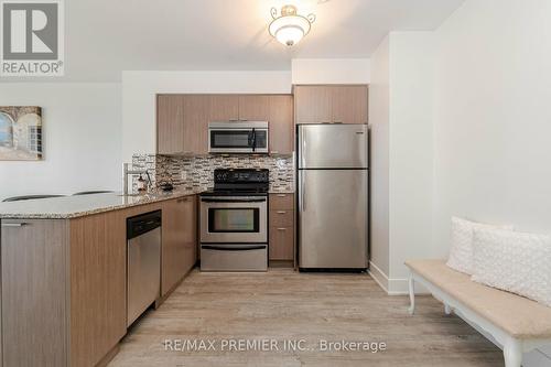 1011 - 23 Sheppard Avenue E, Toronto, ON - Indoor Photo Showing Kitchen With Stainless Steel Kitchen