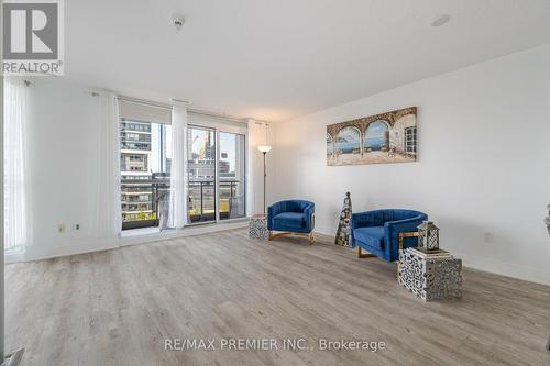 1011 - 23 Sheppard Avenue E, Toronto, ON - Indoor