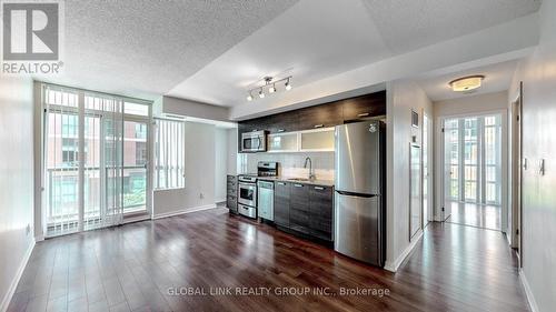 325 - 68 Abell Street, Toronto (Little Portugal), ON - Indoor Photo Showing Kitchen With Stainless Steel Kitchen