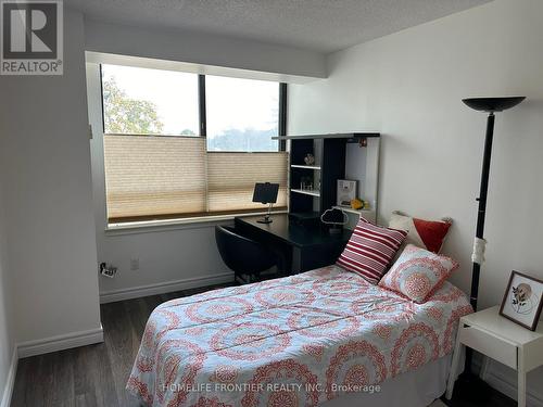 222 - 75 Bamburgh Circle, Toronto, ON - Indoor Photo Showing Bedroom