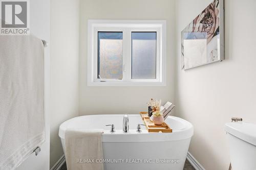 257 Coronation Road, Whitby, ON - Indoor Photo Showing Bathroom