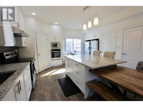 102 985 Patricia Boulevard, Prince George, BC - Indoor Photo Showing Kitchen With Upgraded Kitchen