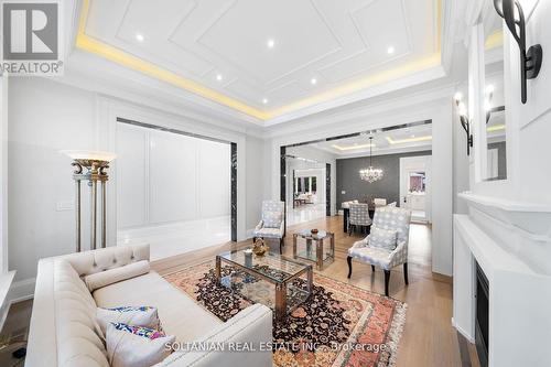 319 Betty Ann Drive, Toronto, ON - Indoor Photo Showing Living Room