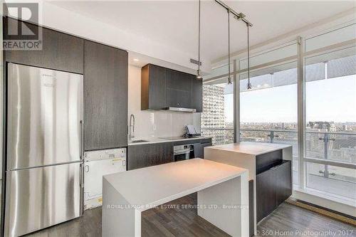 2504 - 1 Bloor Street E, Toronto, ON - Indoor Photo Showing Kitchen With Upgraded Kitchen