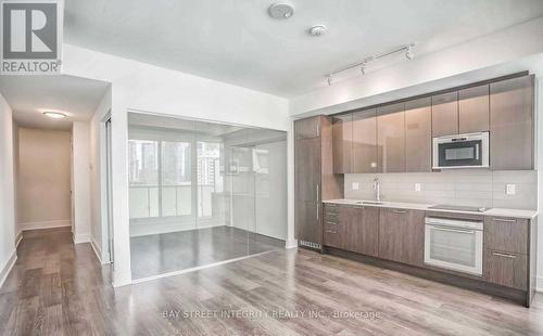 2107 - 403 Church Street, Toronto, ON - Indoor Photo Showing Kitchen