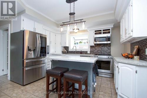 29 Keewatin Street S, Oshawa (Donevan), ON - Indoor Photo Showing Kitchen With Upgraded Kitchen