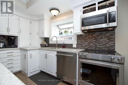 29 Keewatin Street S, Oshawa (Donevan), ON - Indoor Photo Showing Kitchen