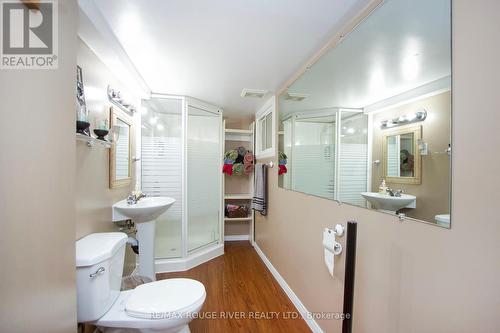 29 Keewatin Street S, Oshawa (Donevan), ON - Indoor Photo Showing Bathroom