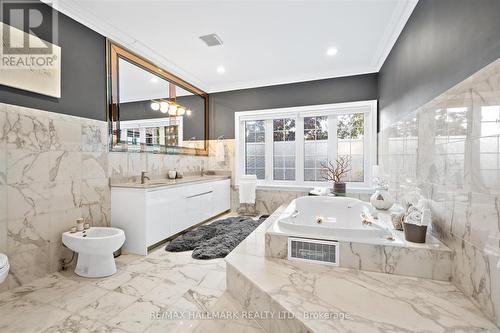 140 Bathgate Drive, Toronto, ON - Indoor Photo Showing Bathroom