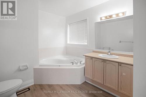 21 Casabel Drive, Vaughan, ON - Indoor Photo Showing Bathroom