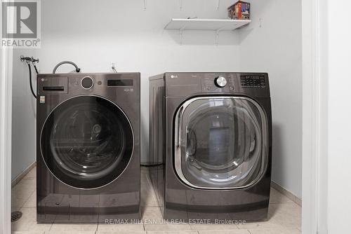 21 Casabel Drive, Vaughan, ON - Indoor Photo Showing Laundry Room