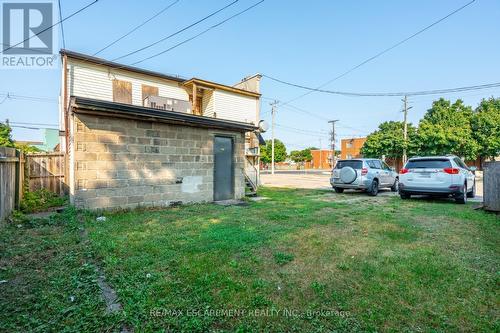 1490 Barton Street E, Hamilton, ON 