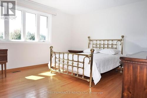 93 Old Chicopee Drive, Kitchener, ON - Indoor Photo Showing Bedroom