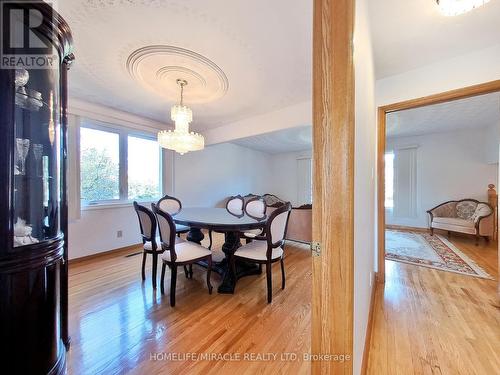 93 Old Chicopee Drive, Kitchener, ON - Indoor Photo Showing Dining Room