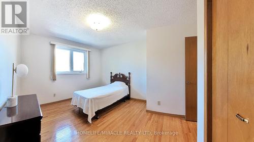 93 Old Chicopee Drive, Kitchener, ON - Indoor Photo Showing Bedroom