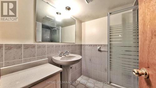 93 Old Chicopee Drive, Kitchener, ON - Indoor Photo Showing Bathroom