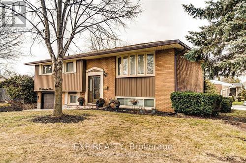 33 Hampton Place, Kitchener, ON - Outdoor