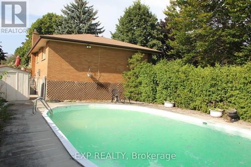 33 Hampton Place, Kitchener, ON - Outdoor With In Ground Pool