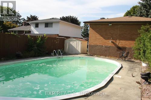 33 Hampton Place, Kitchener, ON - Outdoor With In Ground Pool