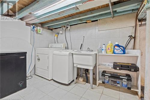 46 Dalhousie Avenue, Hamilton, ON - Indoor Photo Showing Laundry Room