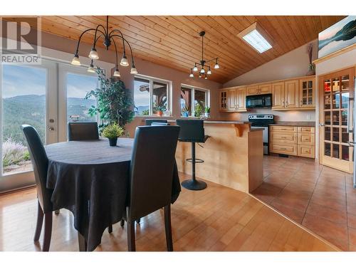 771 Toy Creek Road, Kaleden, BC - Indoor Photo Showing Dining Room