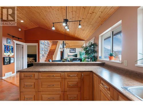 771 Toy Creek Road, Kaleden, BC - Indoor Photo Showing Kitchen