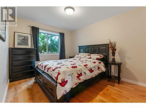 771 Toy Creek Road, Kaleden, BC - Indoor Photo Showing Bedroom