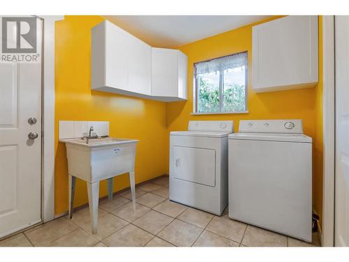 771 Toy Creek Road, Kaleden, BC - Indoor Photo Showing Laundry Room