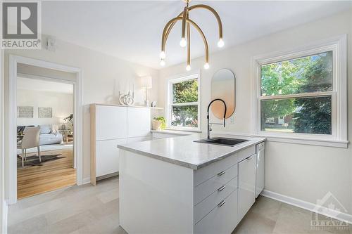 2034 Saunderson Drive, Ottawa, ON - Indoor Photo Showing Kitchen