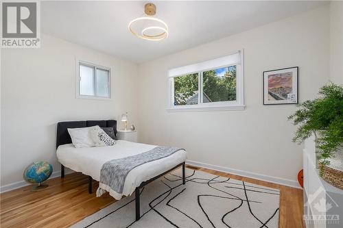 2034 Saunderson Drive, Ottawa, ON - Indoor Photo Showing Bedroom