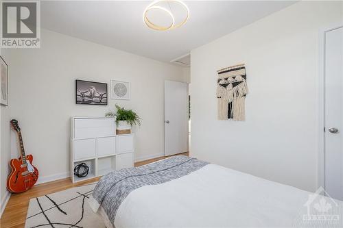 2034 Saunderson Drive, Ottawa, ON - Indoor Photo Showing Bedroom