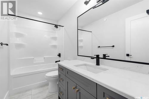 206 Germain Court, Saskatoon, SK - Indoor Photo Showing Bathroom